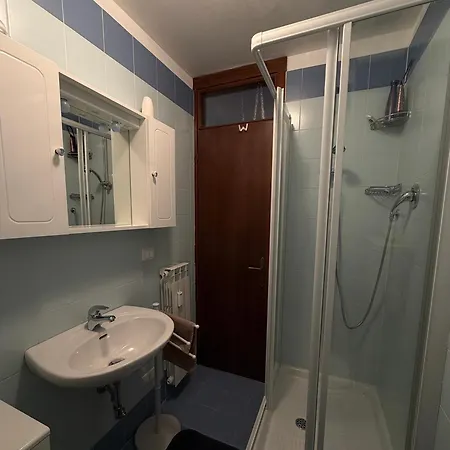 Apartman Garibaldi, *