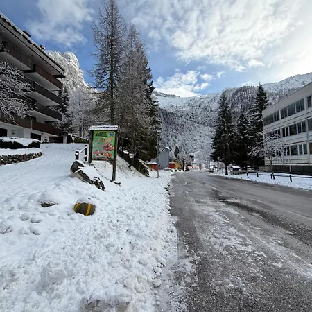 Apartman Garibaldi, *
